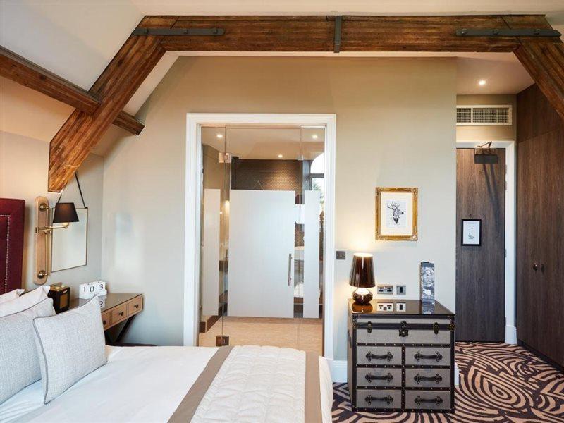Oddfellows On The Park Cheadle  Kültér fotó A room at the hotel