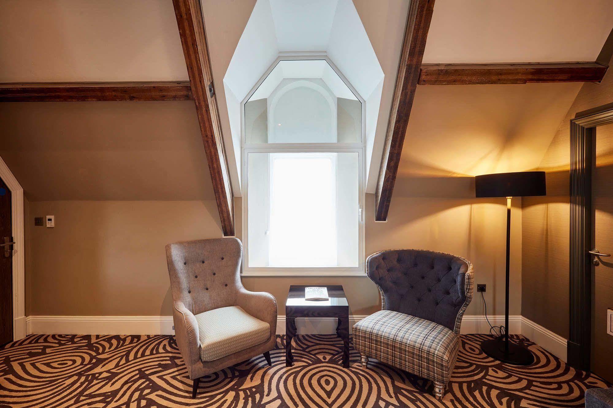 Oddfellows On The Park Cheadle  Kültér fotó The interior of the hotel