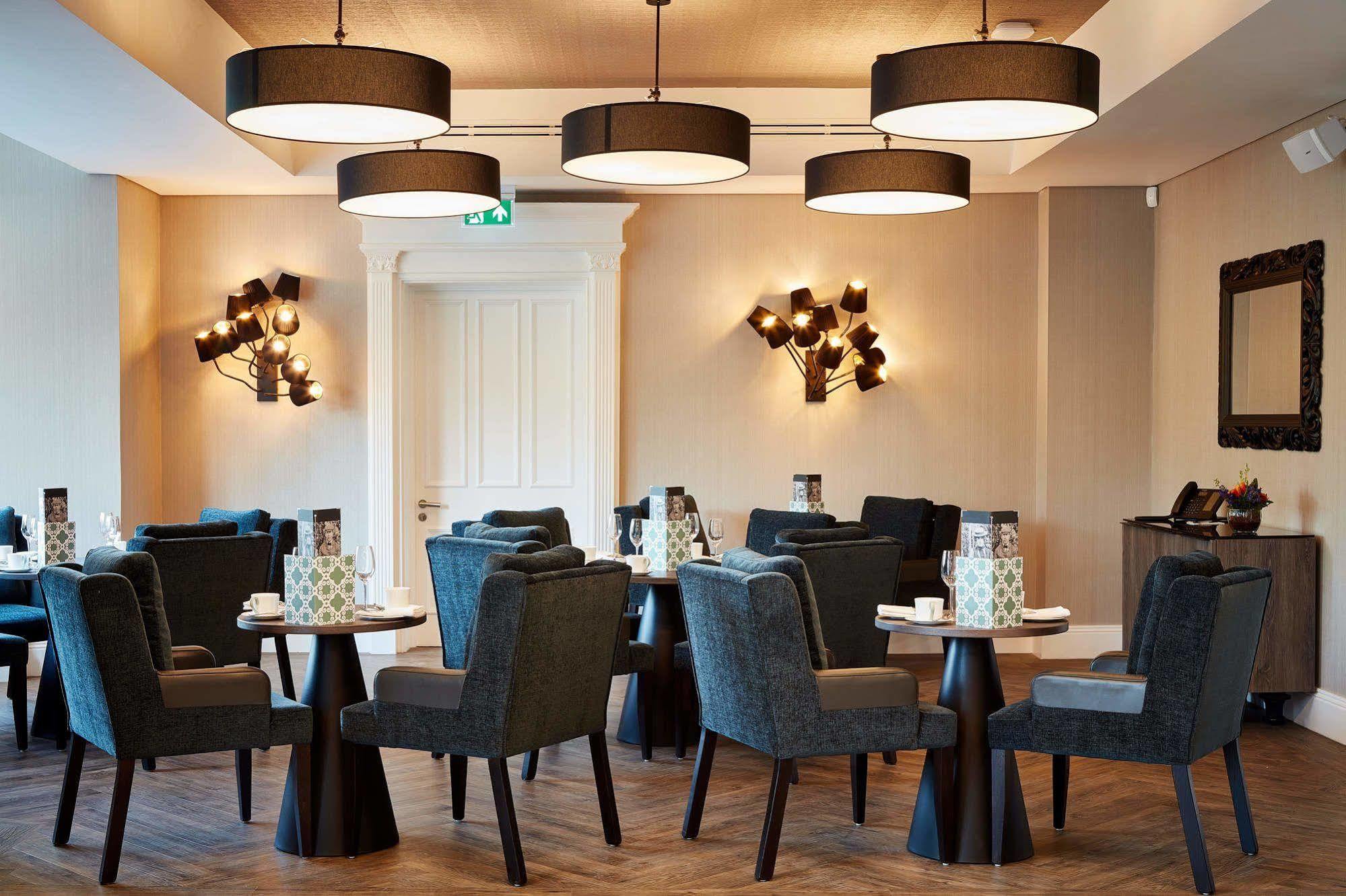 Oddfellows On The Park Cheadle  Kültér fotó The restaurant at The Ivy Temple Row